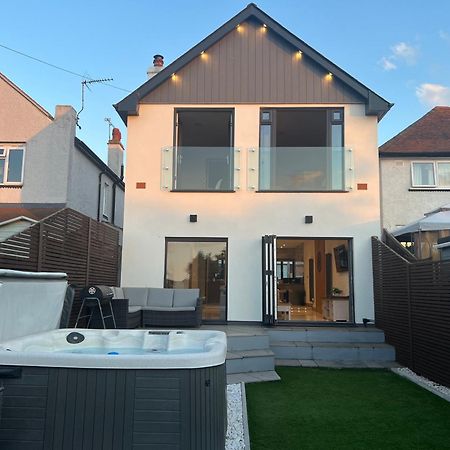 Broadway Beach Home With Hot Tub Herne Bay Esterno foto