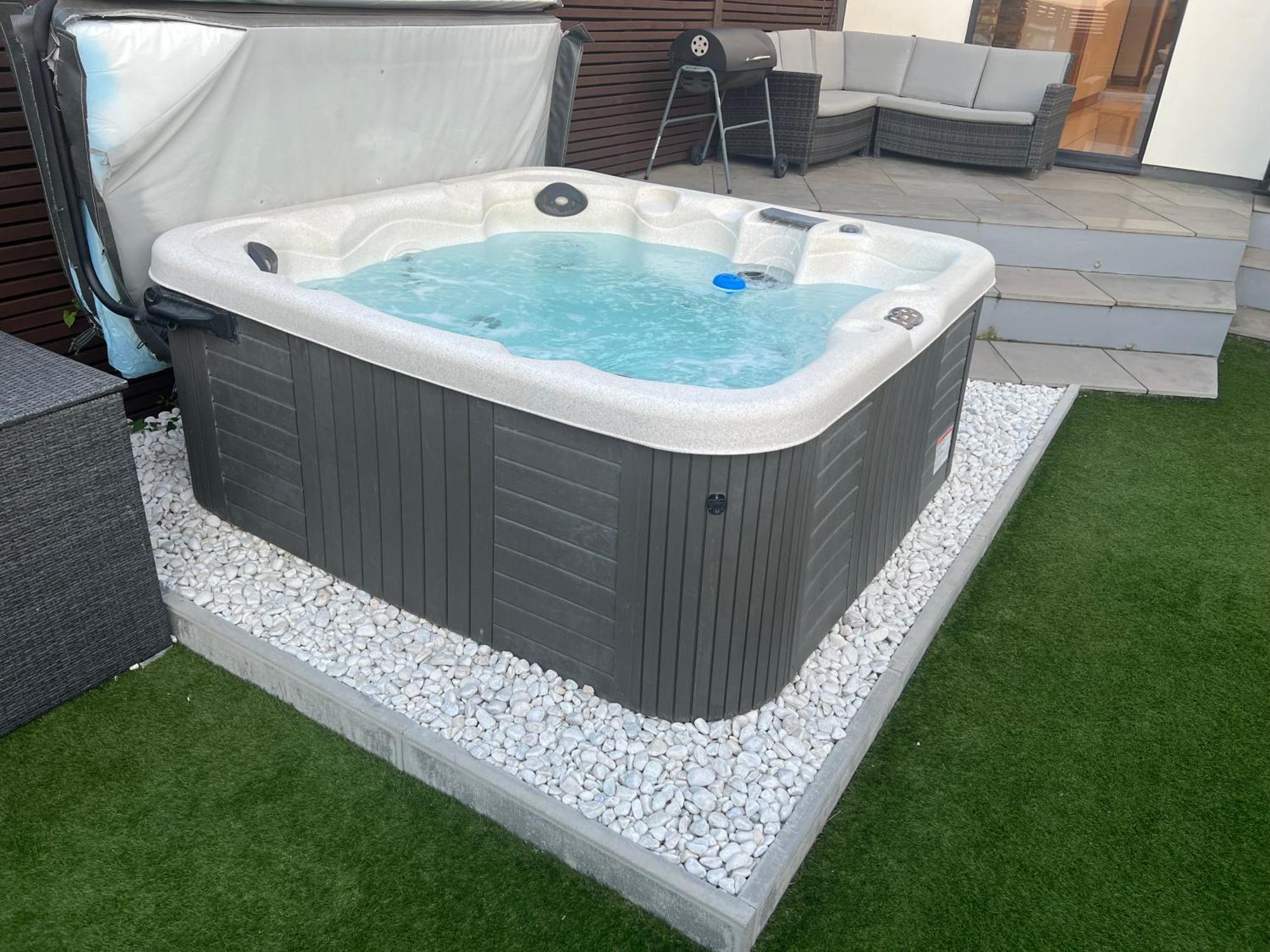 Broadway Beach Home With Hot Tub Herne Bay Esterno foto