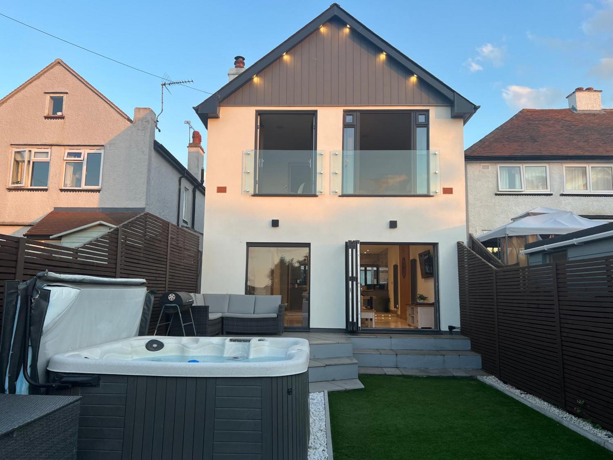 Broadway Beach Home With Hot Tub Herne Bay Esterno foto