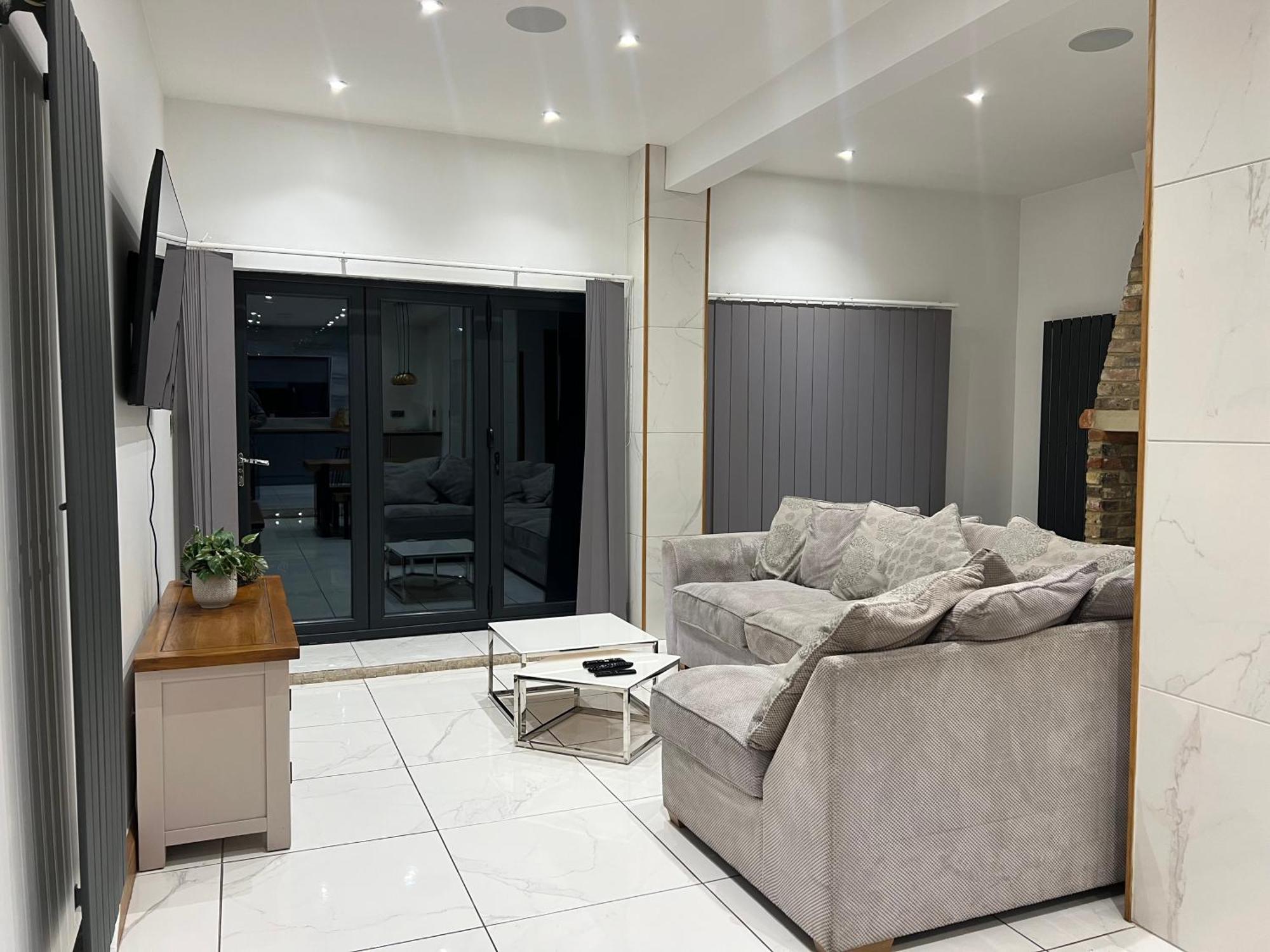 Broadway Beach Home With Hot Tub Herne Bay Esterno foto