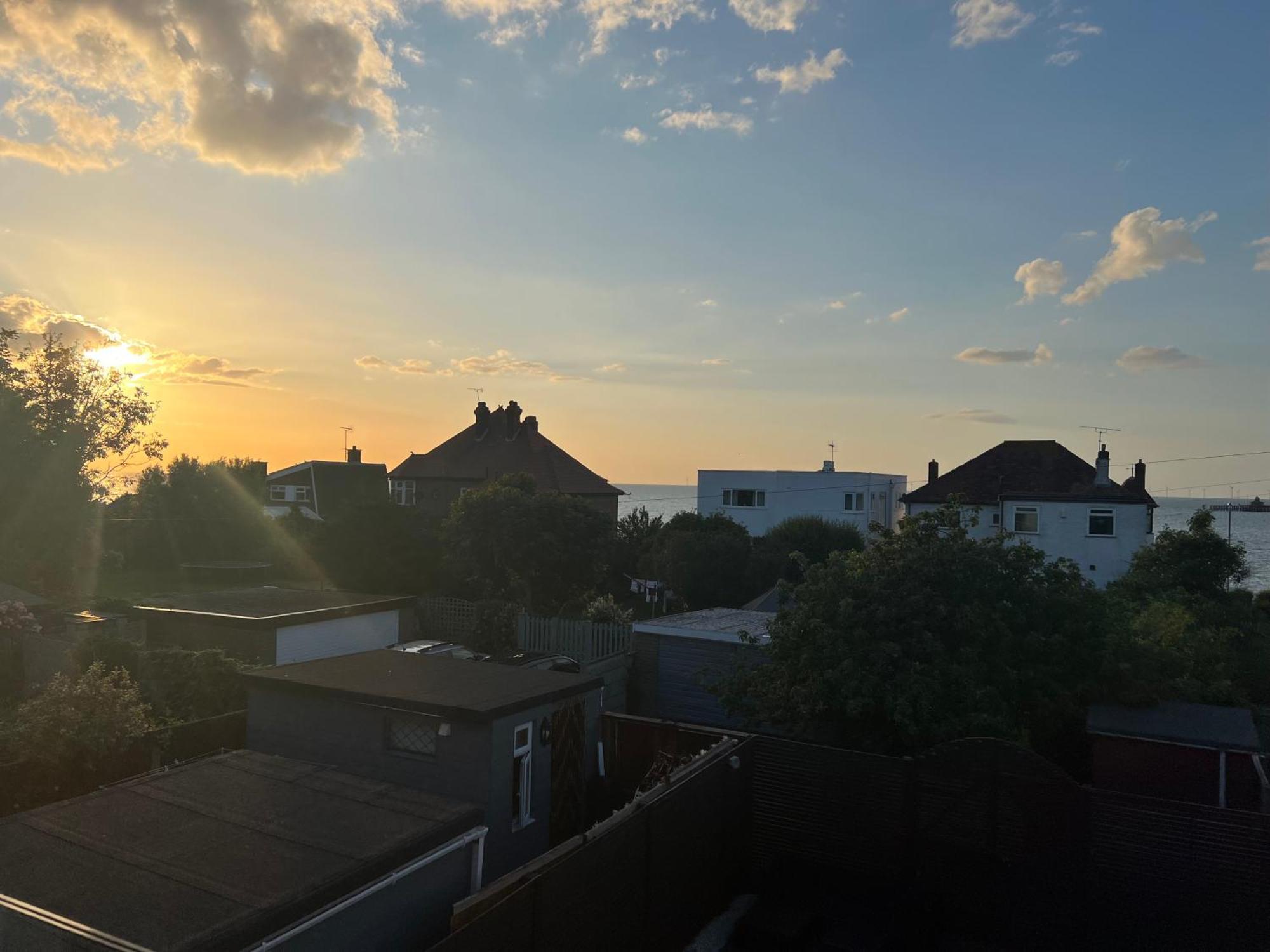 Broadway Beach Home With Hot Tub Herne Bay Esterno foto